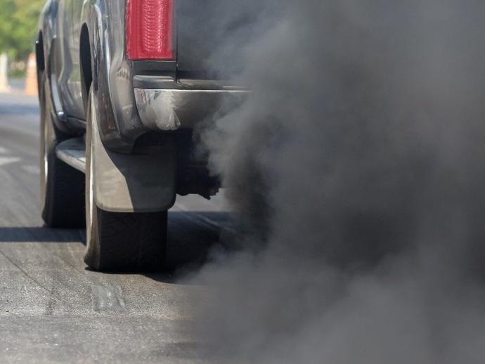 Jakie zanieczyszczenia trafiają do kabin naszych samochodów?