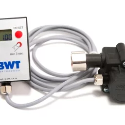Armatura przyłączeniowa / pomiarowa Elektroniczny licznik przepływu wody BWT AquaMeter