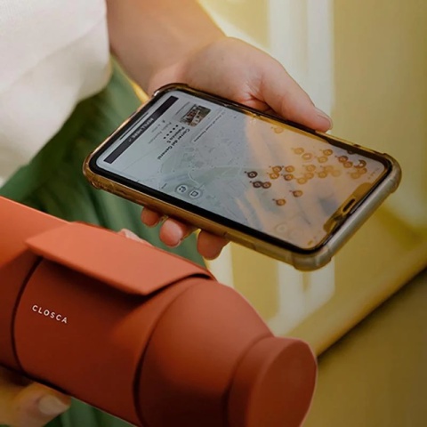 Bidon termiczny Closca Wave Wearable Travel Bottle 600 ml, kolor: Arizona