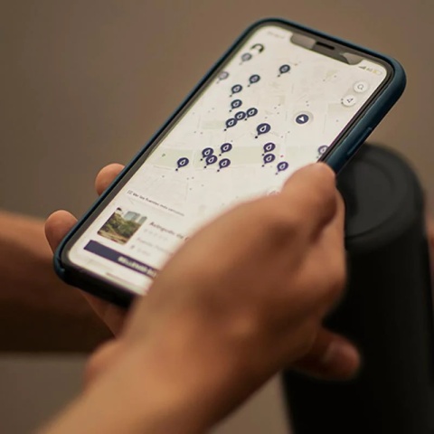 Bidon termiczny Closca Wave Wearable Travel Bottle 600 ml, kolor: Sahara