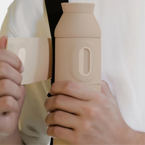 Bidon termiczny Closca Wave Wearable Travel Bottle 600 ml, kolor: Sahara